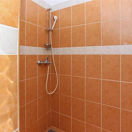 Prgic ゲストハウス 4*